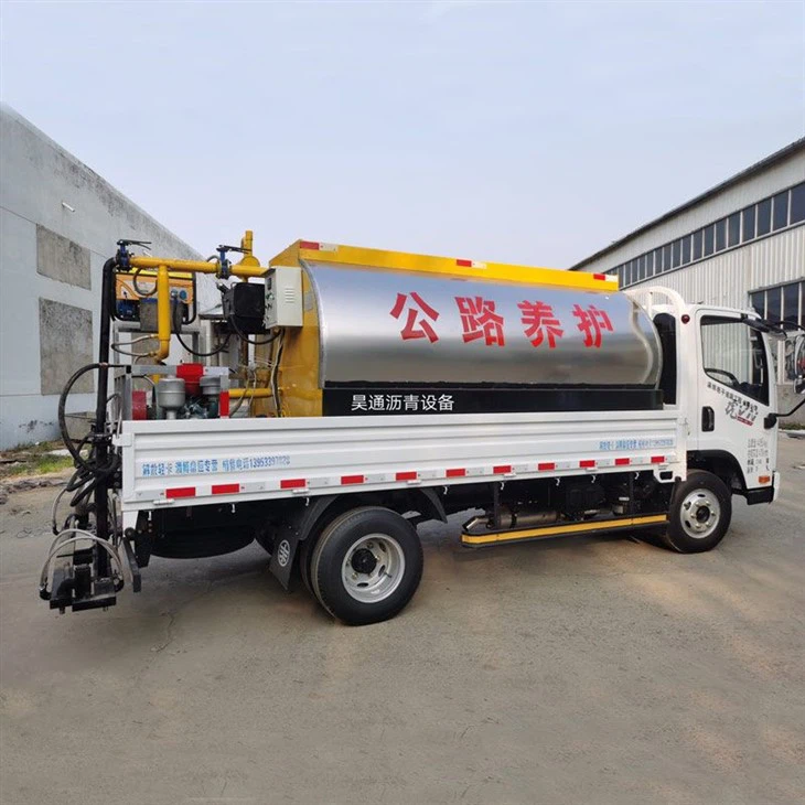 Asphalt Distributor Tank